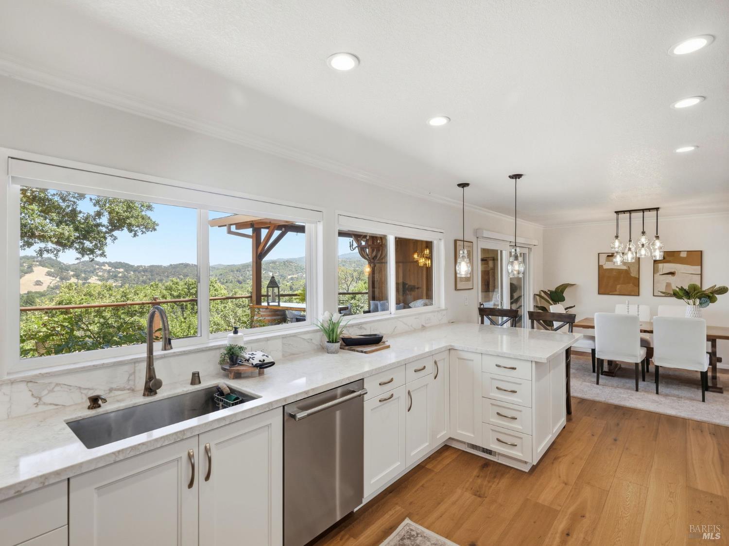 31 Roca Court Novato, CA 94947 - Photo 10 of 55