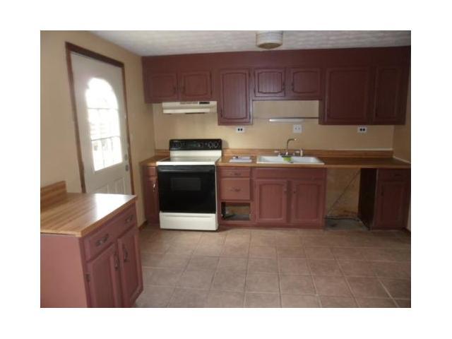4093 Clabber Road Columbus, OH 43207 - Photo 4 of 12 Gallery Image 4