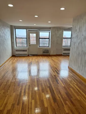$2,850 | 540 Ocean Parkway, Unit 6H | Kensington
