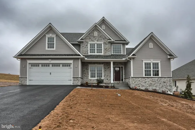 $509,900 | 23 Rolling Meadow Road, Lebanon, PA 17046