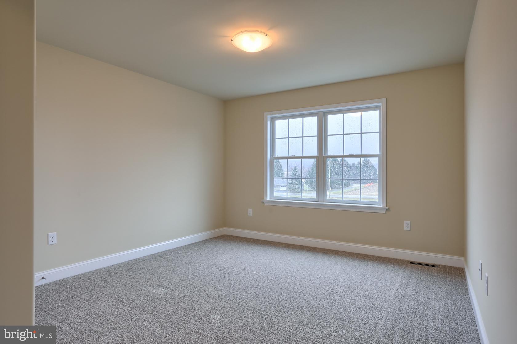 23 Rolling Meadow Road Lebanon, PA 17046 - Photo 35 of 44 an empty room with a window
