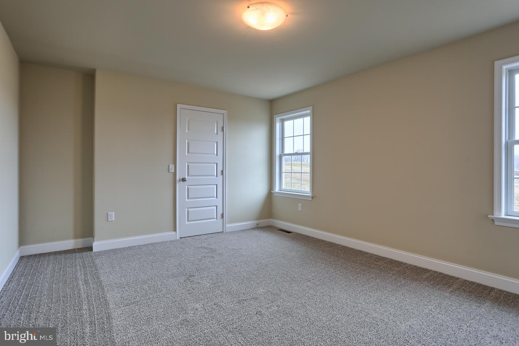 23 Rolling Meadow Road Lebanon, PA 17046 - Photo 36 of 44 an empty room with windows and closet