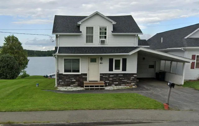 $289,900 | 481 Main Street, St. Agatha, ME 04772