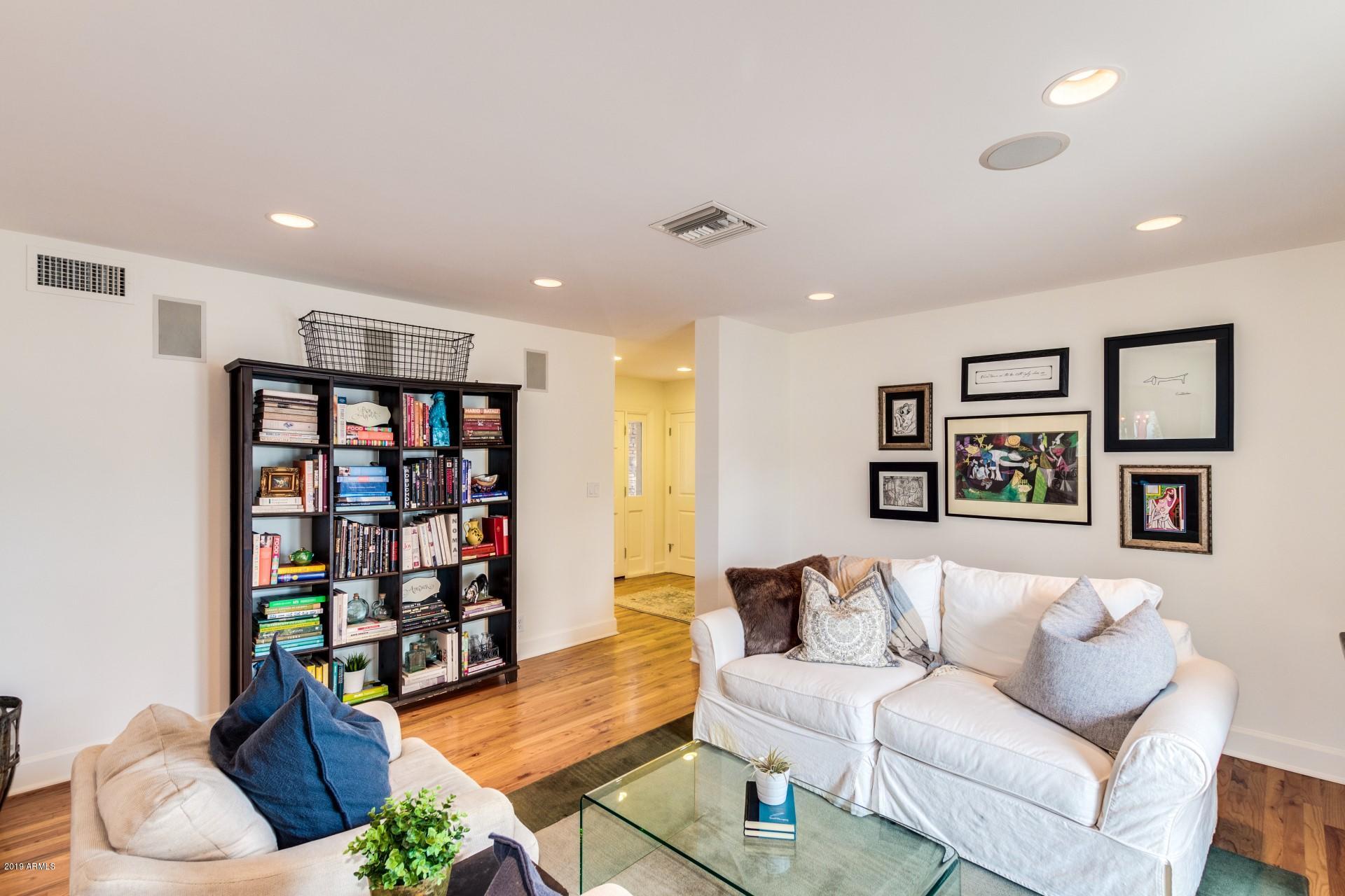 5231 North 42nd Place Phoenix, AZ 85018 - Photo 10 of 40 42nd - 5231 (28)