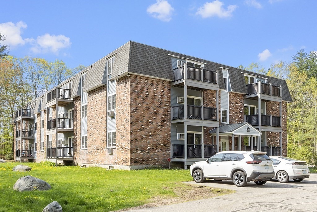 27 Ernest Avenue, Unit 24 Exeter, NH 03833 - Photo 30 of 38 a building view