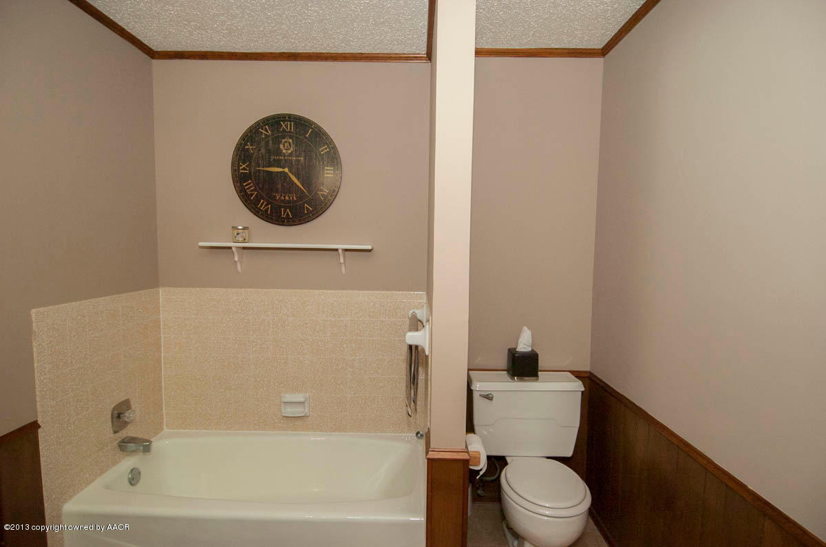 5209 While A Way Road Amarillo, TX 79109 - Photo 15 of 32 MASTER BATH VIEW 2