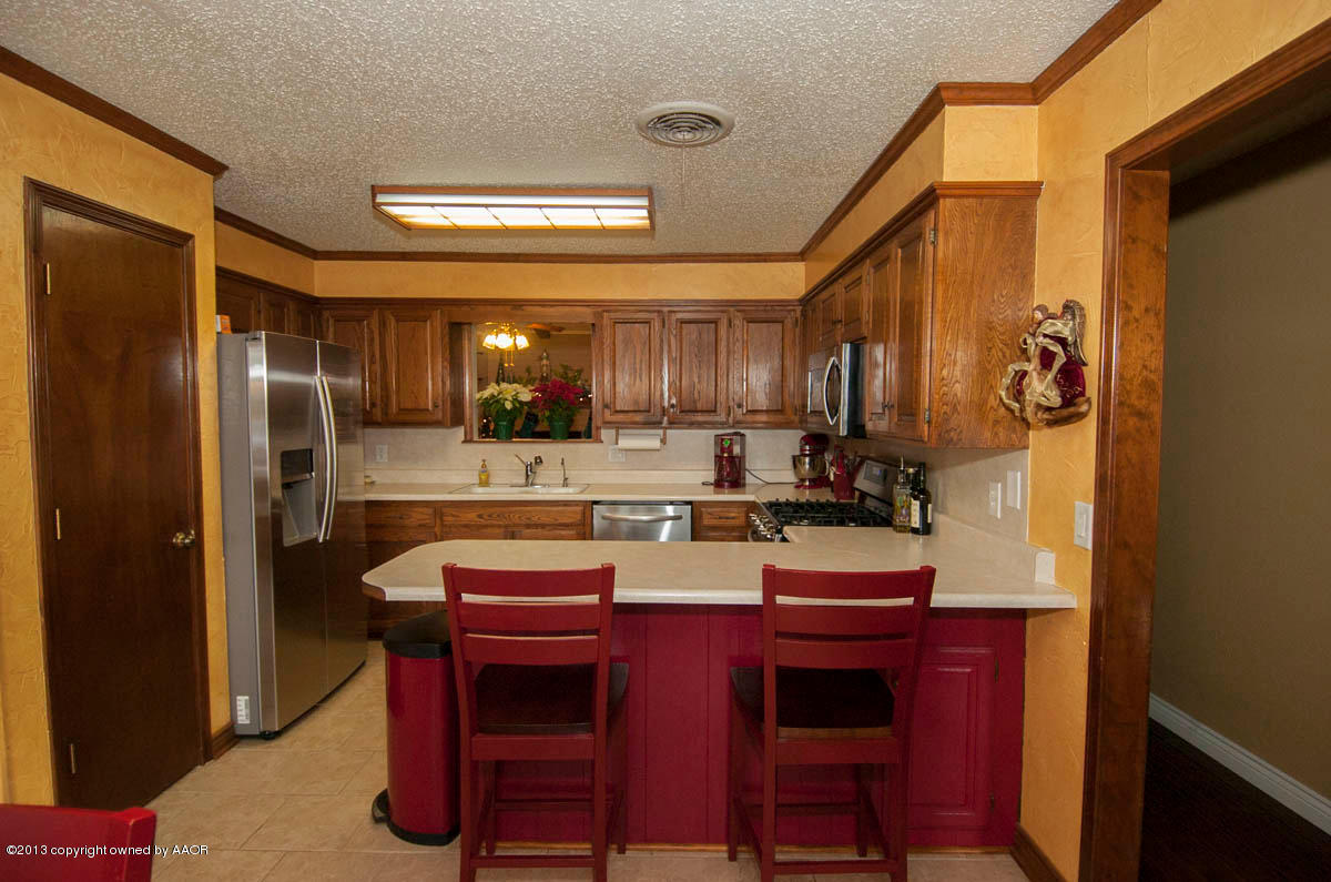 5209 While A Way Road Amarillo, TX 79109 - Photo 21 of 32 KITCHEN VIEW 1