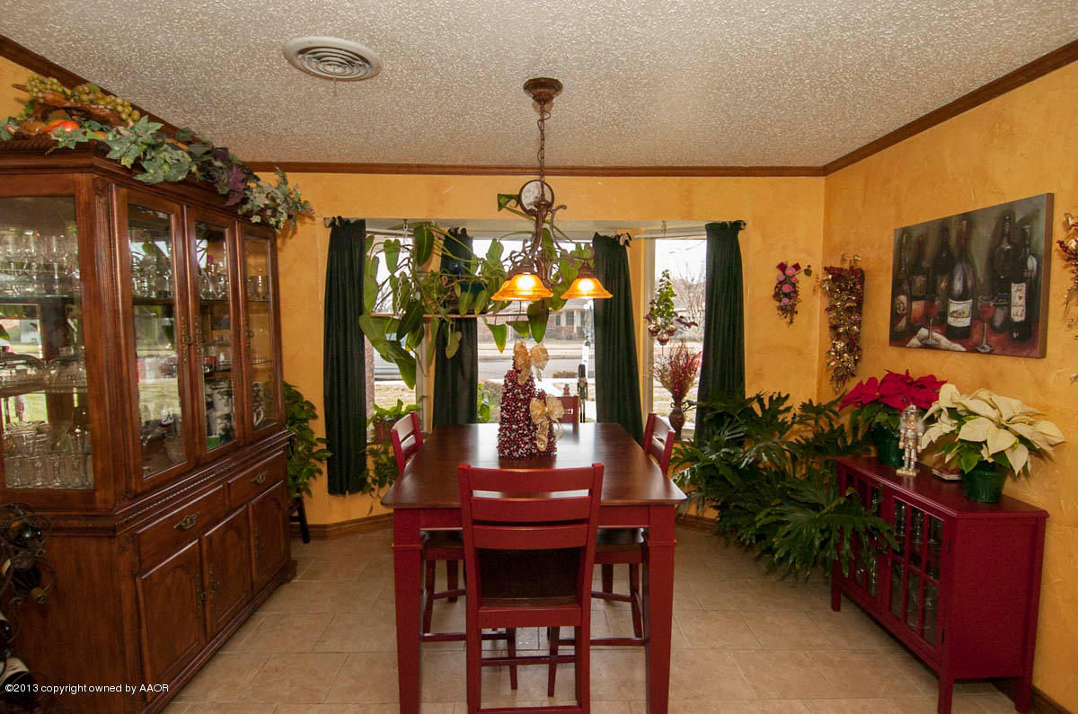 5209 While A Way Road Amarillo, TX 79109 - Photo 26 of 32 DINING VIEW 1