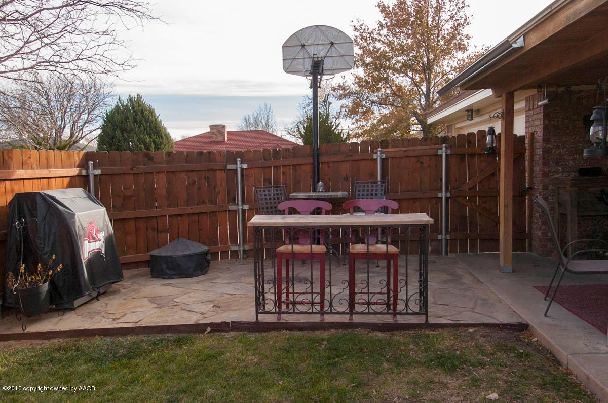 5209 While A Way Road Amarillo, TX 79109 - Photo 7 of 32 PATIO VIEW 3