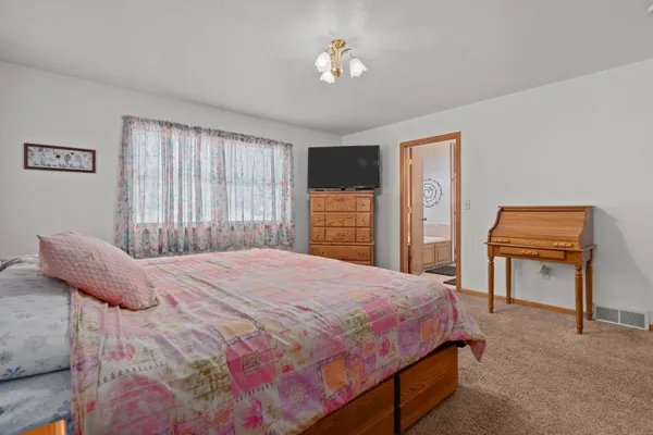 $675,000 | N10035 Red River Road, Birnamwood, WI 54414