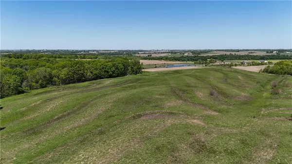 $428,720 | Se Spring, Easton, MO 64443