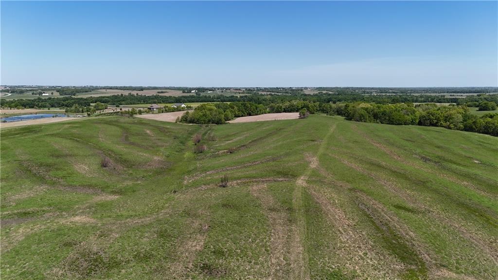 Se Spring Easton, MO 64443 - Photo 2 of 10