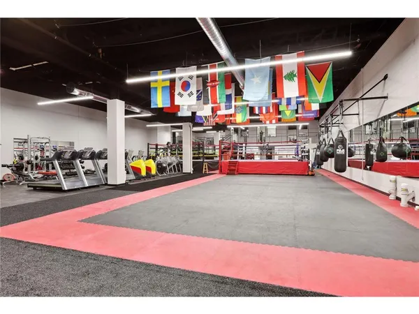 $1,545 | 801 Southeast 9th Street, Unit 215, Minneapolis, MN 55414