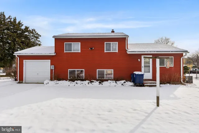 $320,000 | 239 College Drive, Pemberton, NJ 08068