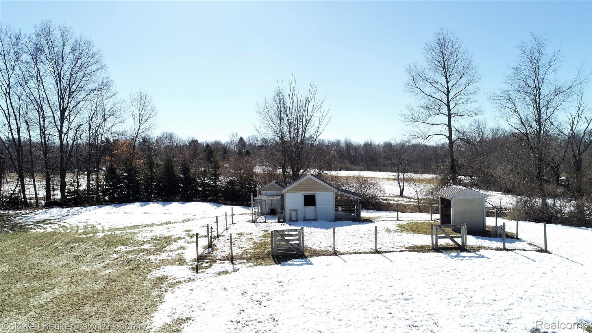 6798 Farley Road Pinckney, MI 48169 - Photo 41 of 47 OutBuilding.JPG