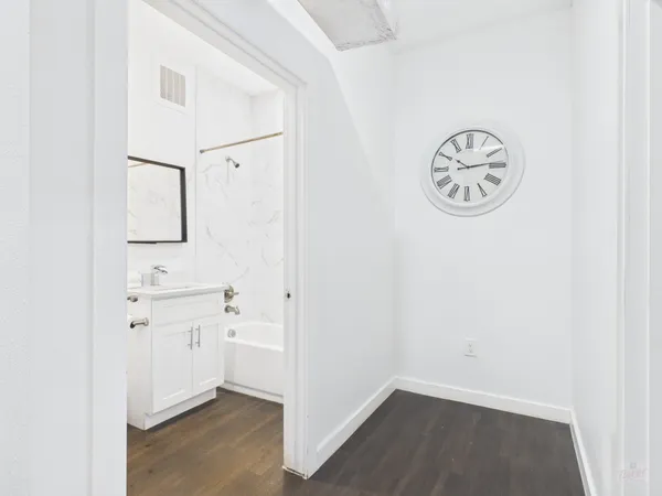 a view of a hallway with elevator