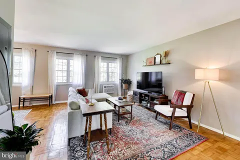 $324,900 | 3442 Martha Custis Drive, Alexandria, VA 22302