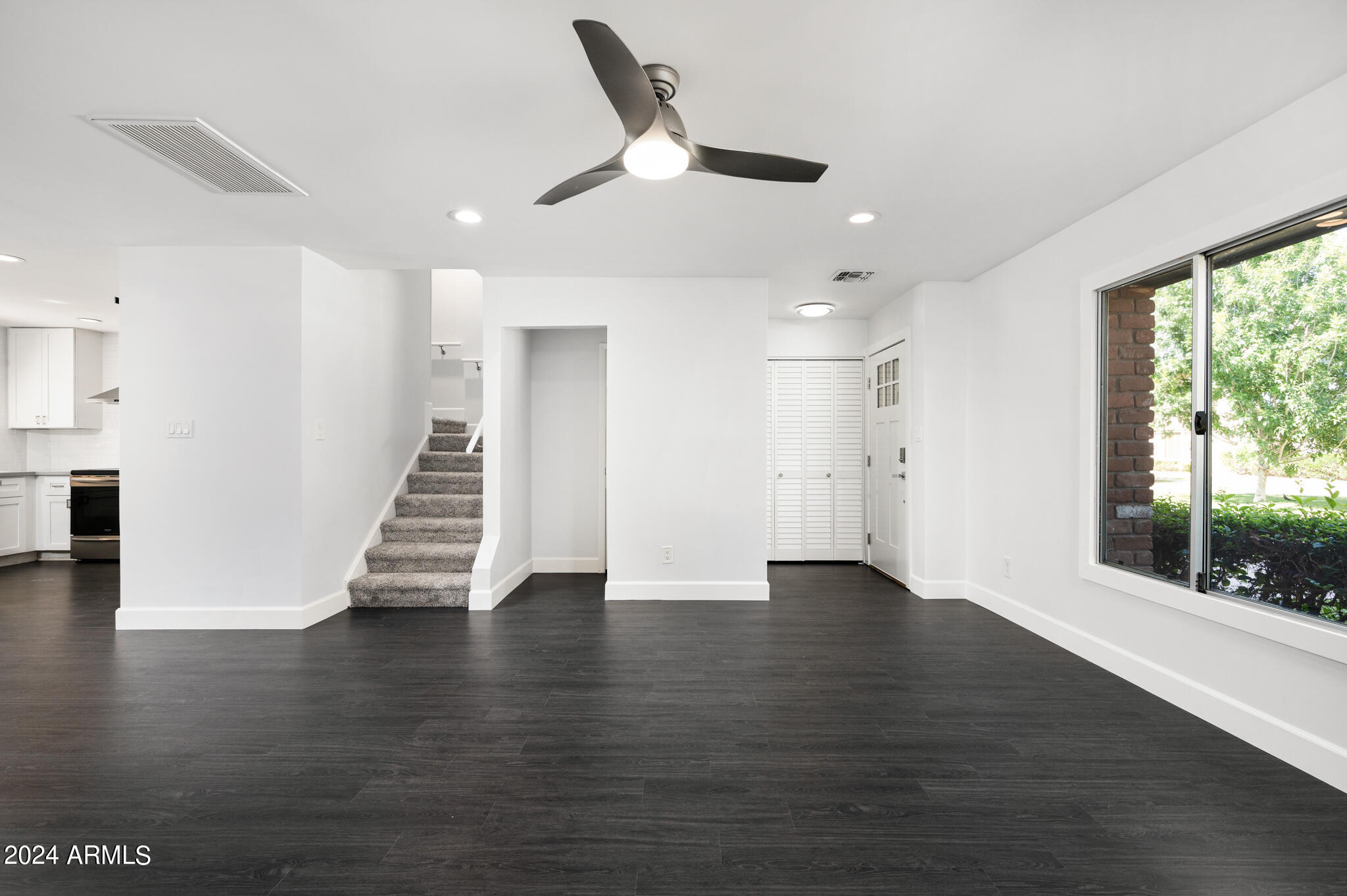 6063 North Granite Reef Road Scottsdale, AZ 85250 - Photo 11 of 26