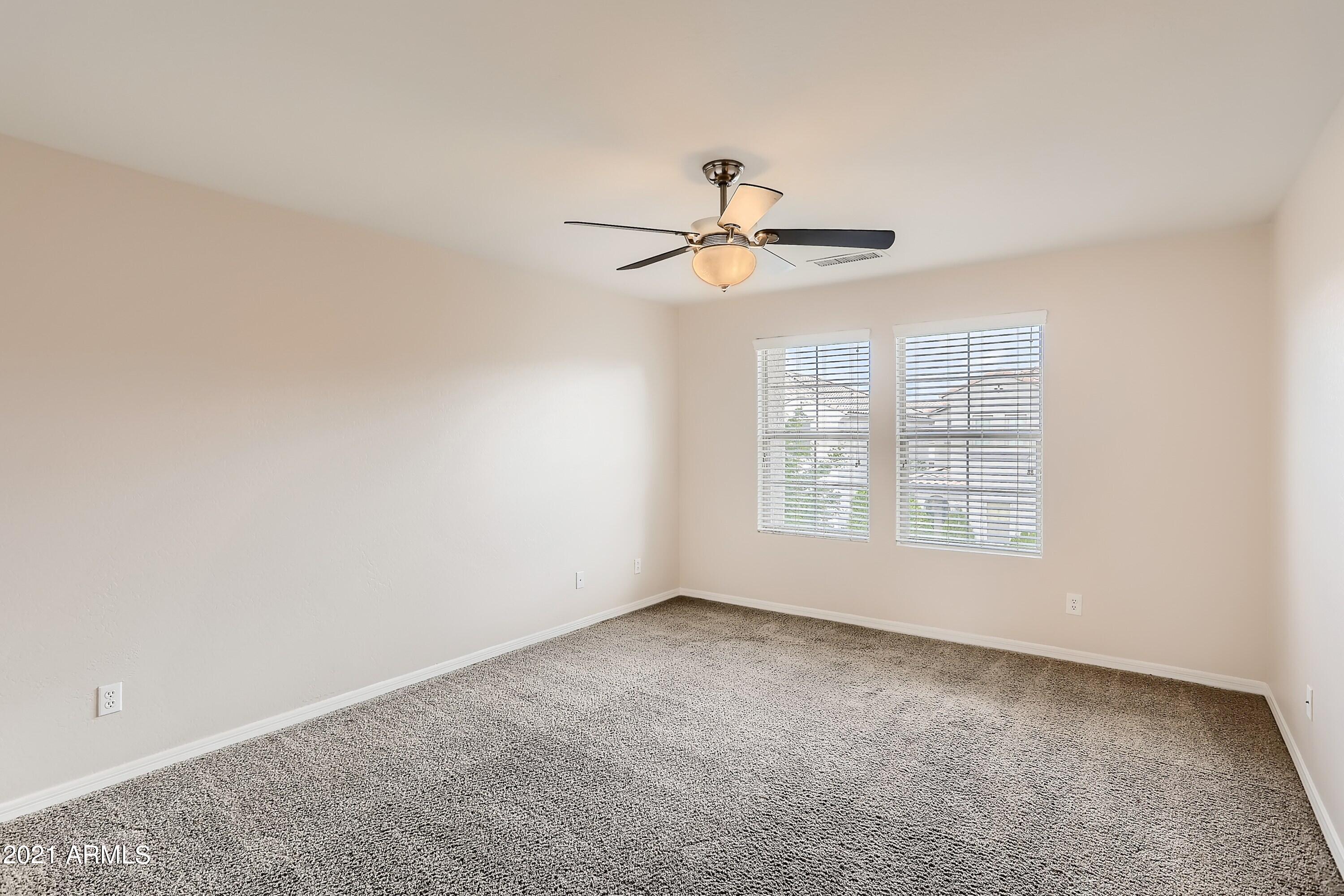 2039 West Kathleen Road Phoenix, AZ 85023 - Photo 16 of 33 2nd Floor Primary Bedroom