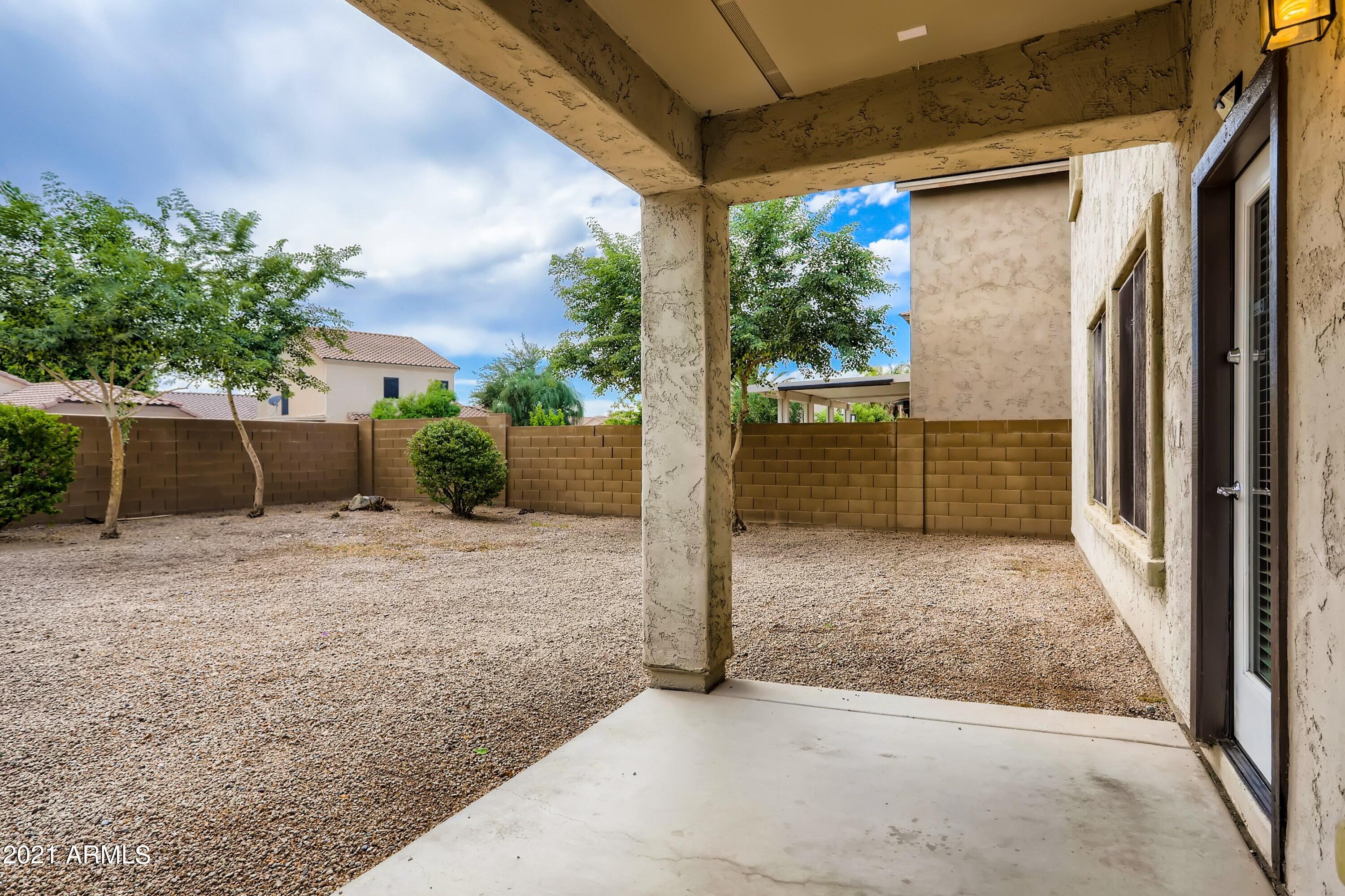 2039 West Kathleen Road Phoenix, AZ 85023 - Photo 30 of 33 Patio