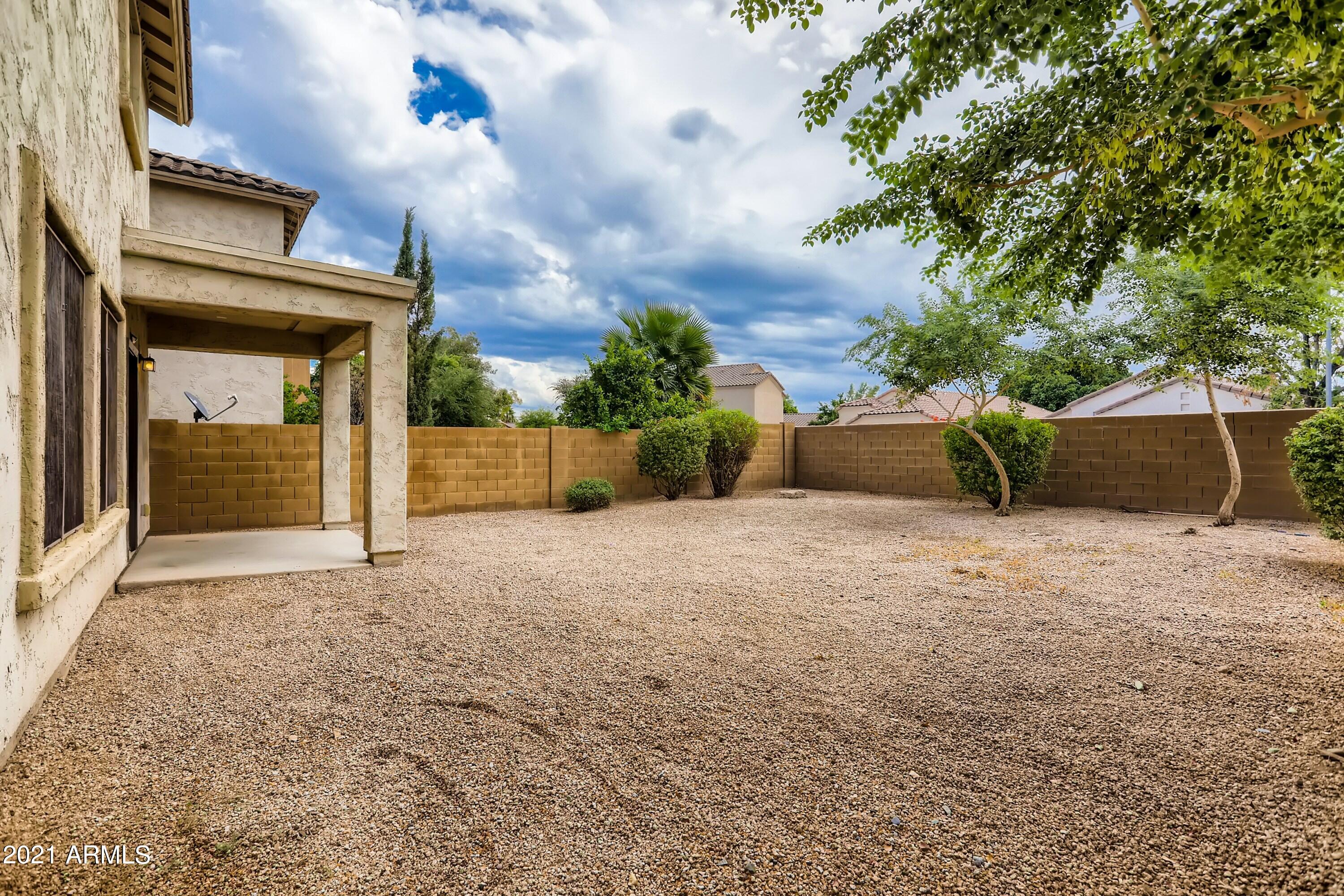 2039 West Kathleen Road Phoenix, AZ 85023 - Photo 31 of 33 Back Yard
