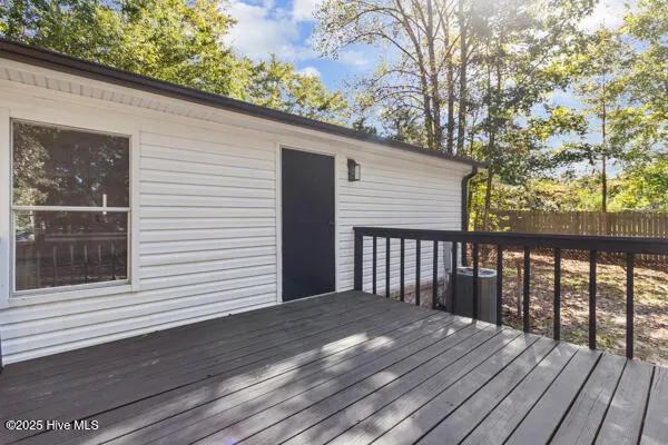 $289,500 | 1320 Sloop Point Road, Hampstead, NC 28443