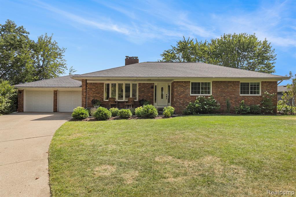 11332 Denton Hill Road Fenton, MI 48430 - Photo 1 of 43 Gallery Image 1
