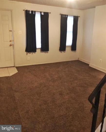 139 Rancocas Road Mount Holly, NJ 08060 - Photo 2 of 13 Living room