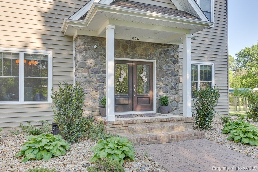 1008 Showalter Road Yorktown, VA 23692 - Photo 2 of 50 Gallery Image 2
