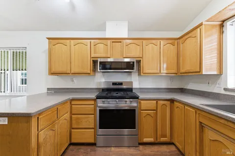 $198,000 | 770 Lincoln Avenue, Unit 80, Napa, CA 94558