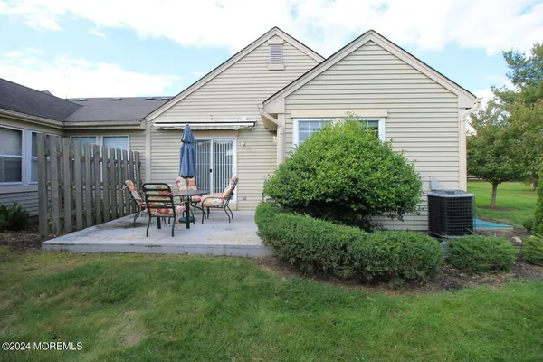 $2,500 | 3 D John Adams Court, Monroe Township, NJ 08831
