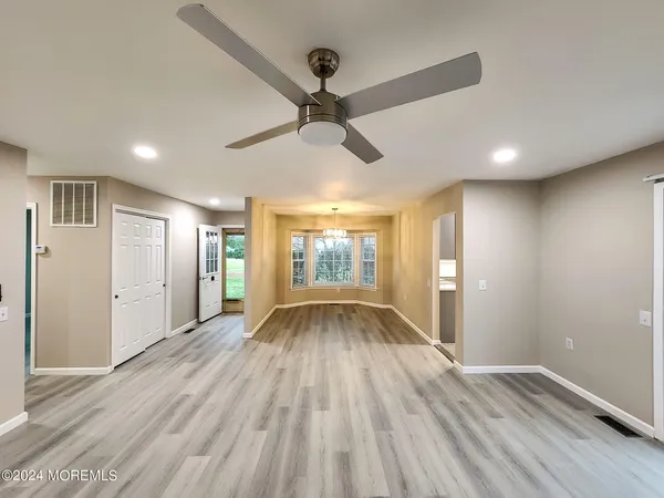 $2,500 | 3 D John Adams Court, Monroe Township, NJ 08831