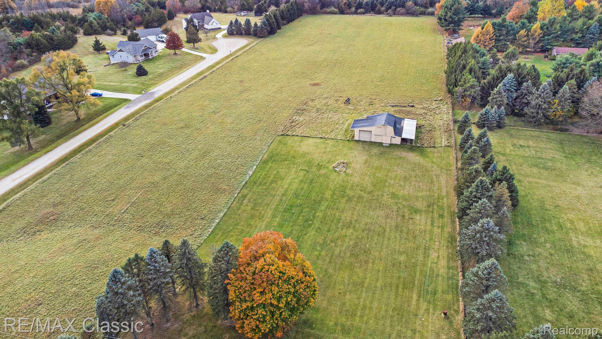 7788 Pettysville Road Pinckney, MI 48169 - Photo 6 of 29 Gallery Image 6