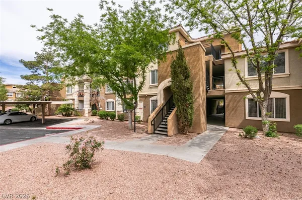 $1,490 | 2900 Sunridge Heights Parkway, Unit 1016, Henderson, NV 89052