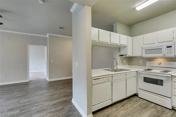 $1,490 | 2900 Sunridge Heights Parkway, Unit 1016, Henderson, NV 89052