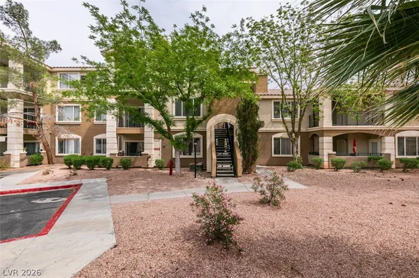 $1,490 | 2900 Sunridge Heights Parkway, Unit 1016, Henderson, NV 89052