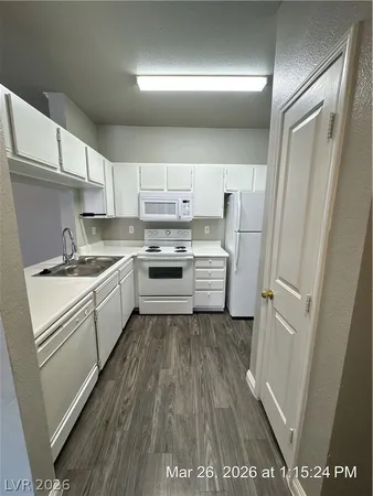 $1,490 | 2900 Sunridge Heights Parkway, Unit 1016, Henderson, NV 89052