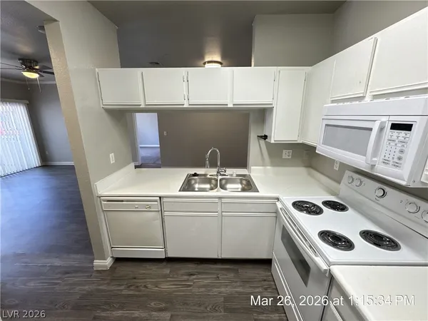 $1,490 | 2900 Sunridge Heights Parkway, Unit 1016, Henderson, NV 89052