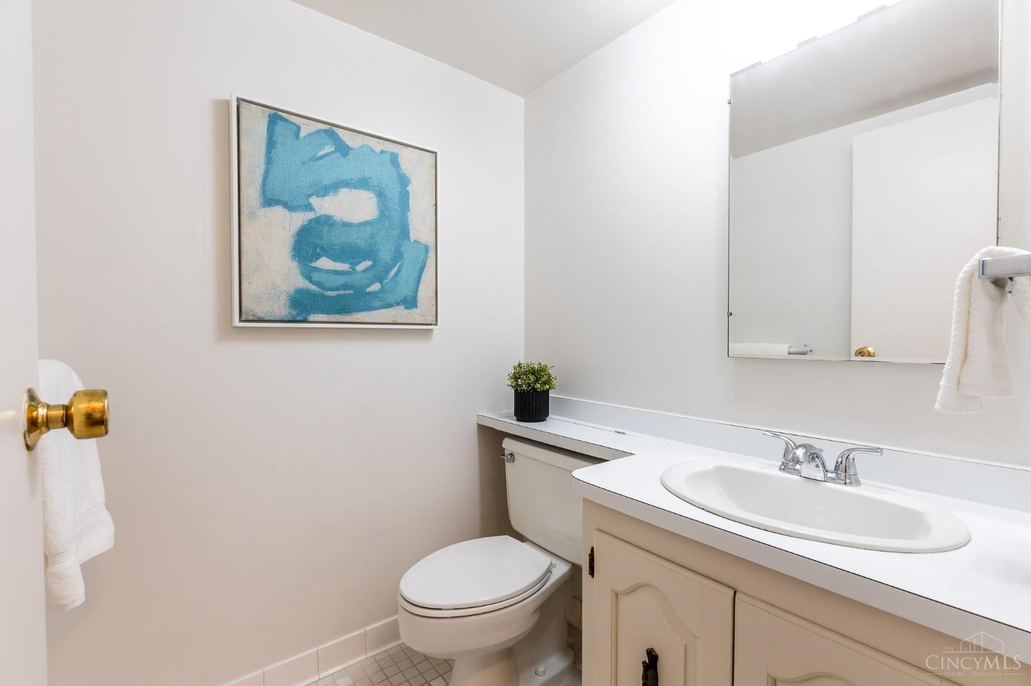 2444 Madison Road, Unit 1702 Cincinnati, OH 45208 - Photo 27 of 48
