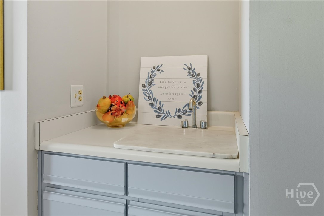 207 Azalea Road, Unit 21 Midway, GA 31320 - Photo 16 of 46 Built-in bar.