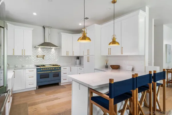 $5,850,000 | 924 D Avenue, Coronado, CA 92118