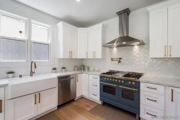 $5,850,000 | 924 D Avenue, Coronado, CA 92118