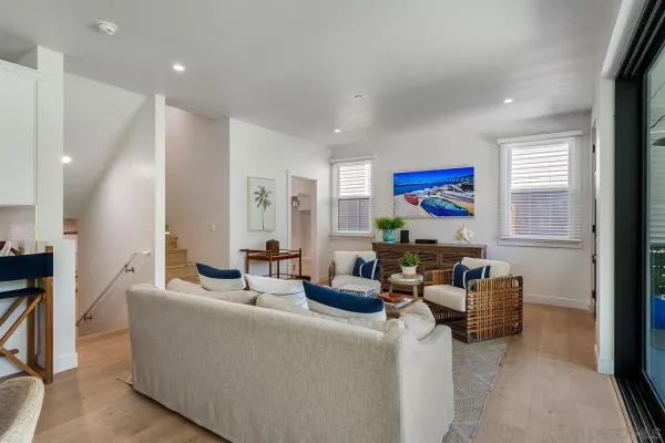 $5,850,000 | 924 D Avenue, Coronado, CA 92118