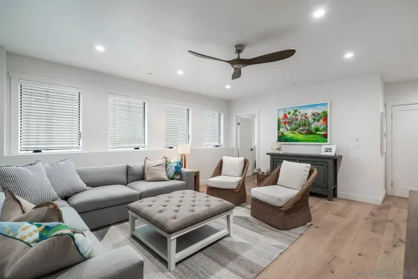 $5,850,000 | 924 D Avenue, Coronado, CA 92118