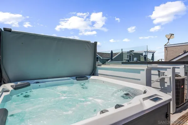 $5,850,000 | 924 D Avenue, Coronado, CA 92118