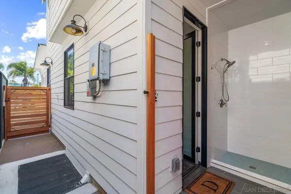 $5,850,000 | 924 D Avenue, Coronado, CA 92118