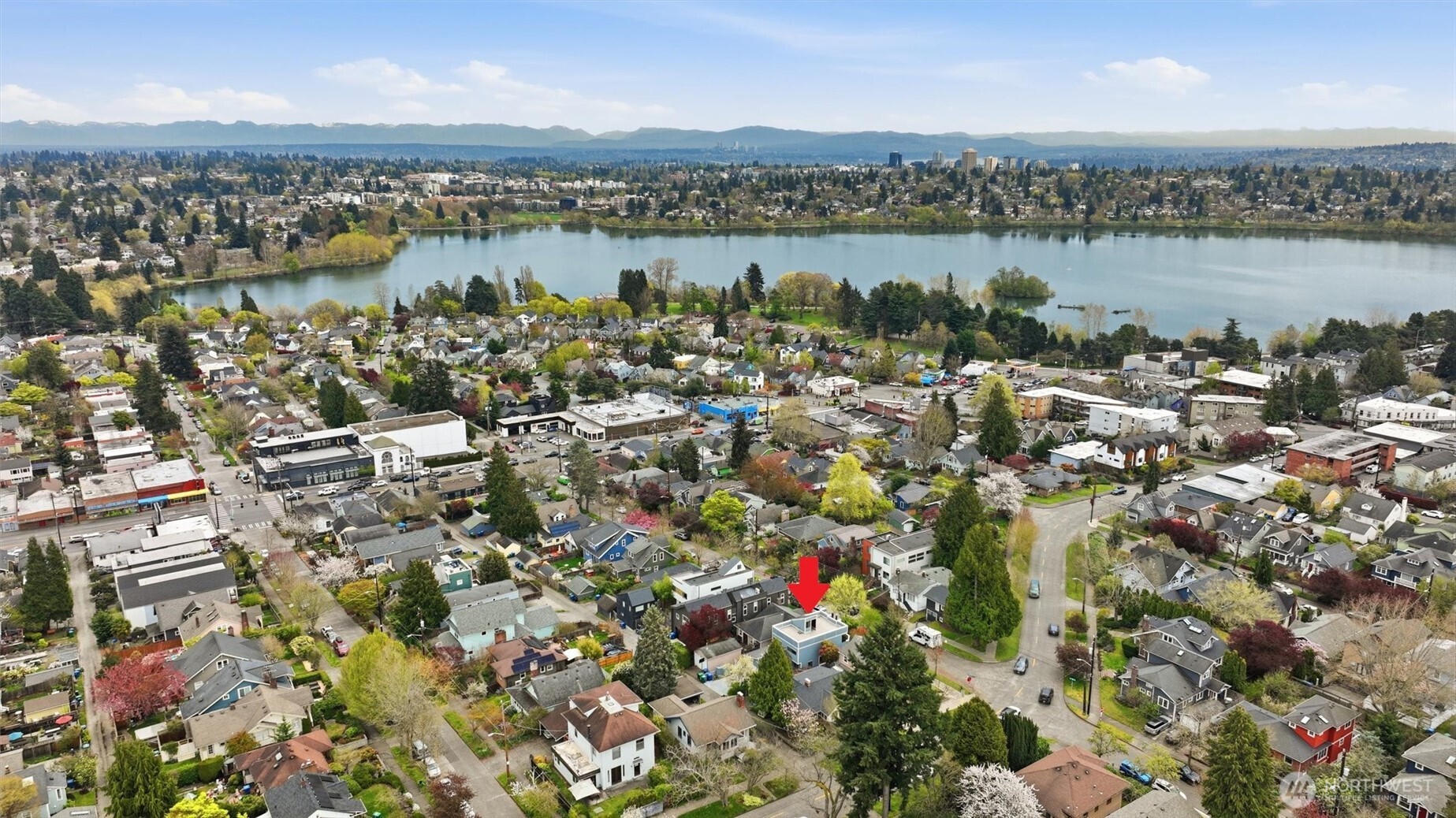 906 North 76th Street Seattle, WA 98103 - Photo 2 of 40 Gallery Image 2