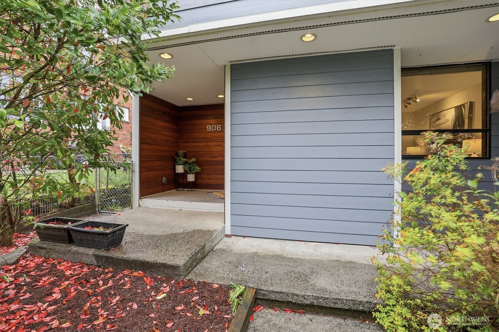 906 North 76th Street Seattle, WA 98103 - Photo 3 of 40 Gallery Image 3
