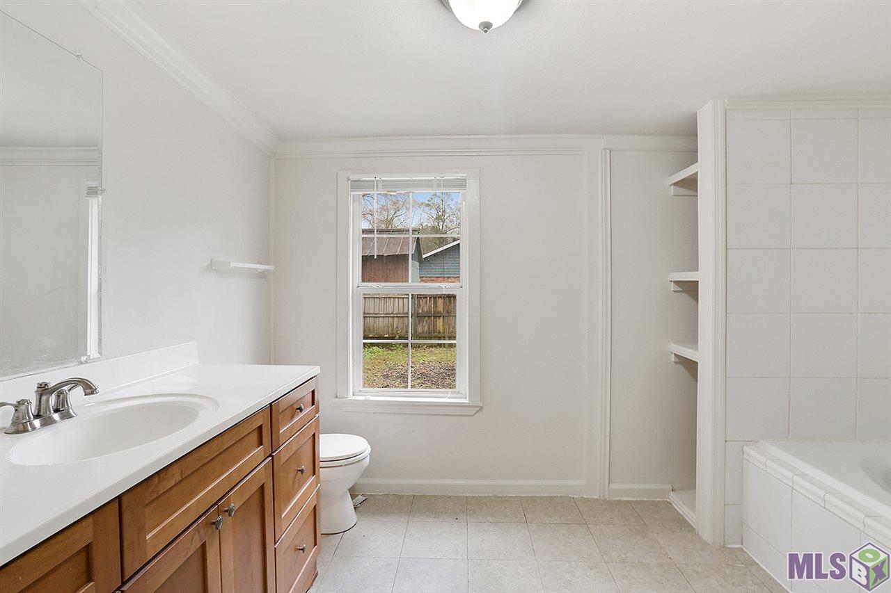 11080 Martin Road Gonzales, LA 70737 - Photo 7 of 10 Gallery Image 7