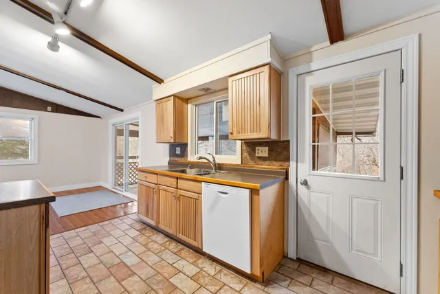 $249,000 | 1920 River Vista Road, Muscatine, IA 52761